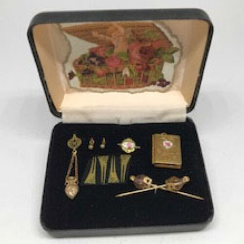 Binder1_Presentation-Box-and-Cards-19